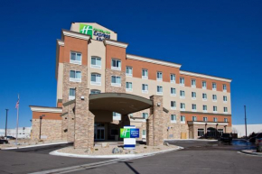 Гостиница Holiday Inn Express and Suites Denver East Peoria Street, an IHG Hotel  Денвер